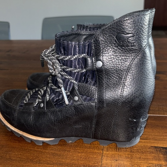 Sorel Sandy Wedge Boots - Picture 8 of 10